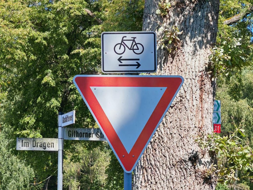 K31_Radfahrer_Vorfahrt