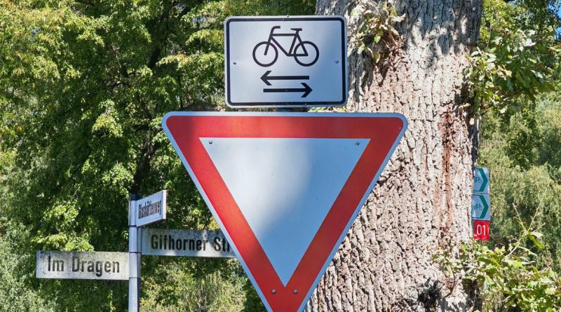K31_Radfahrer_Vorfahrt